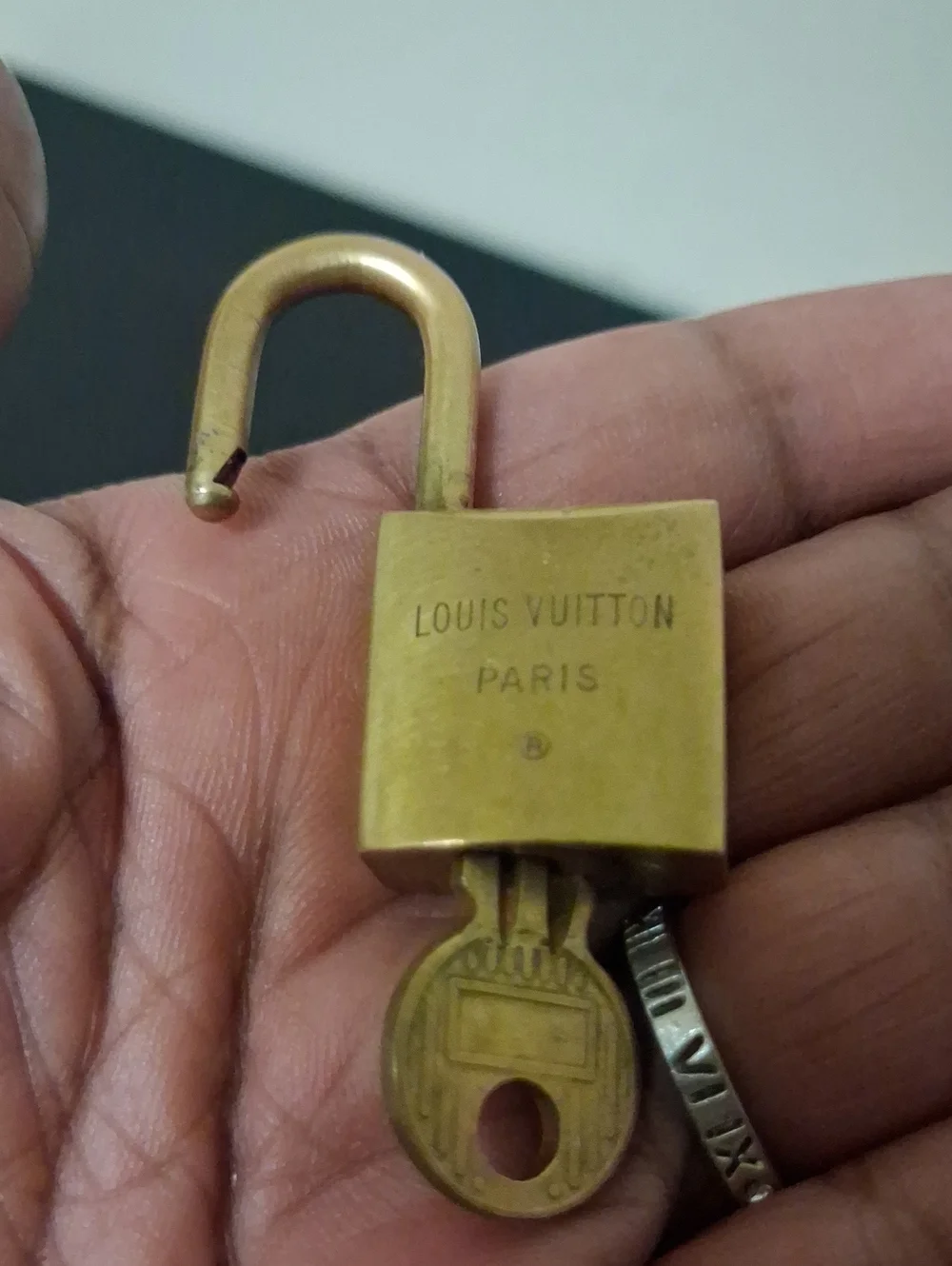 Louis Vuttion VINTAGE LOCK & KEY #210 Rare